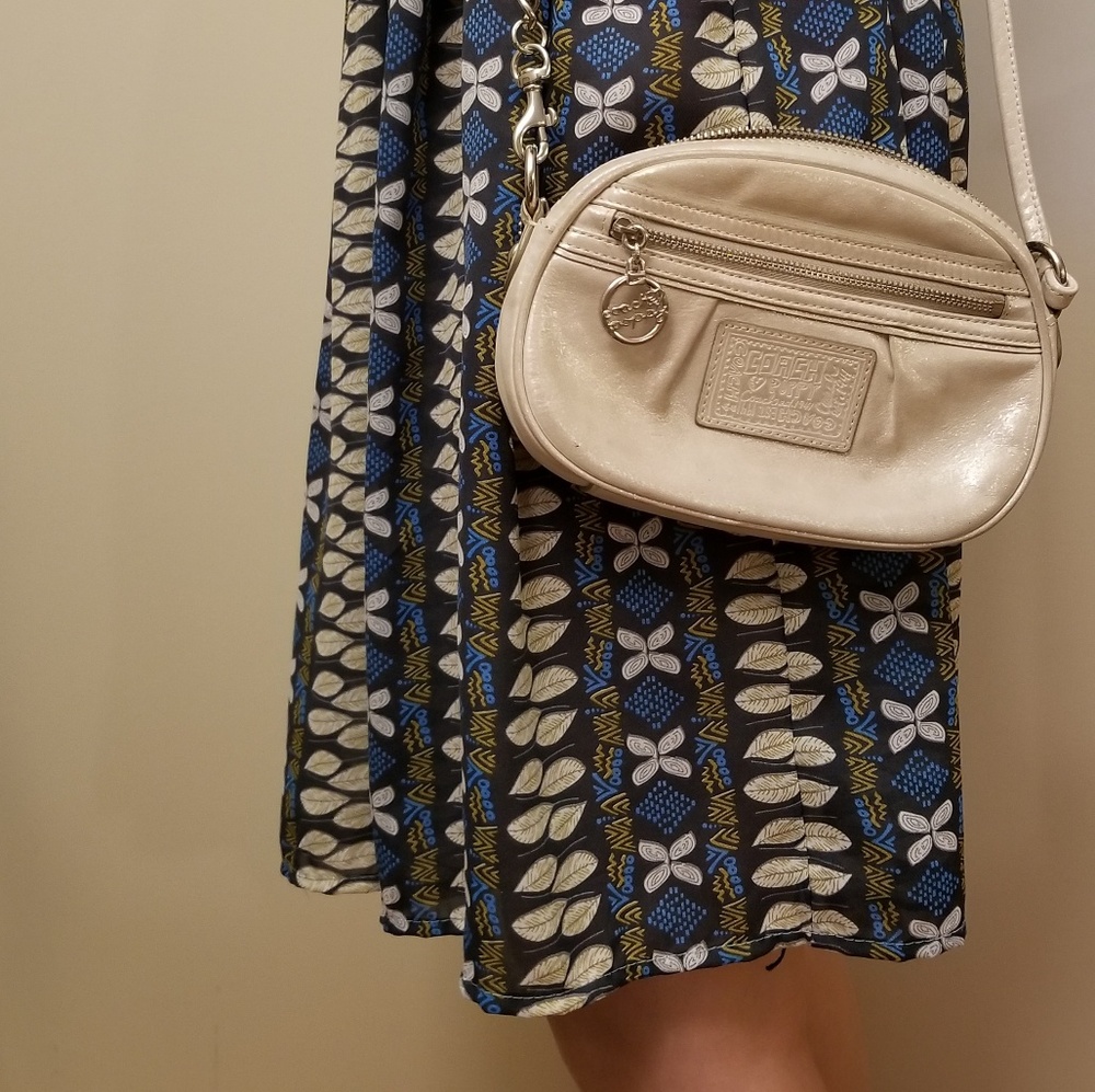 Coach Gold Poppy Crossbodu Bag